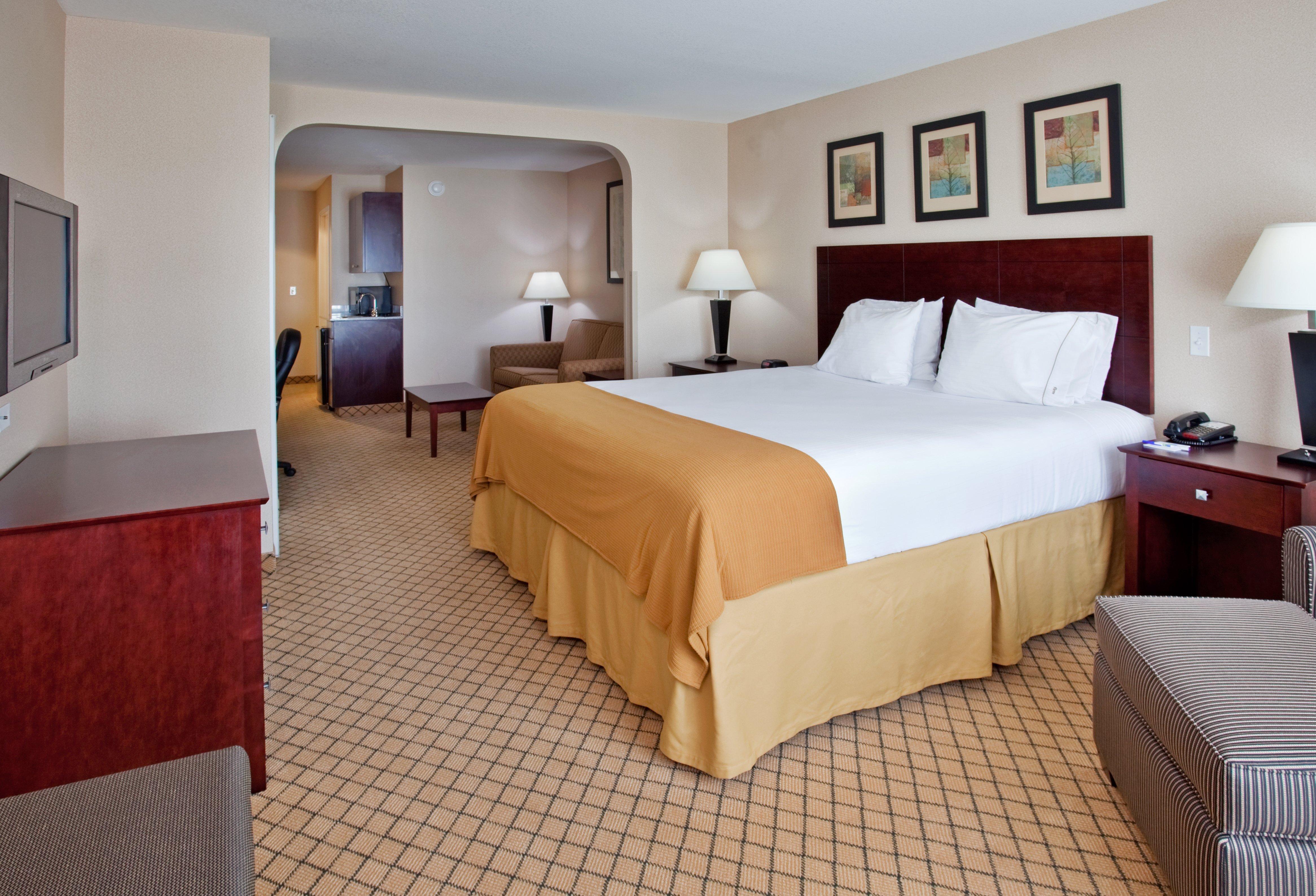 Holiday Inn Express Hotel & Suites Wichita Airport By Ihg מראה חיצוני תמונה