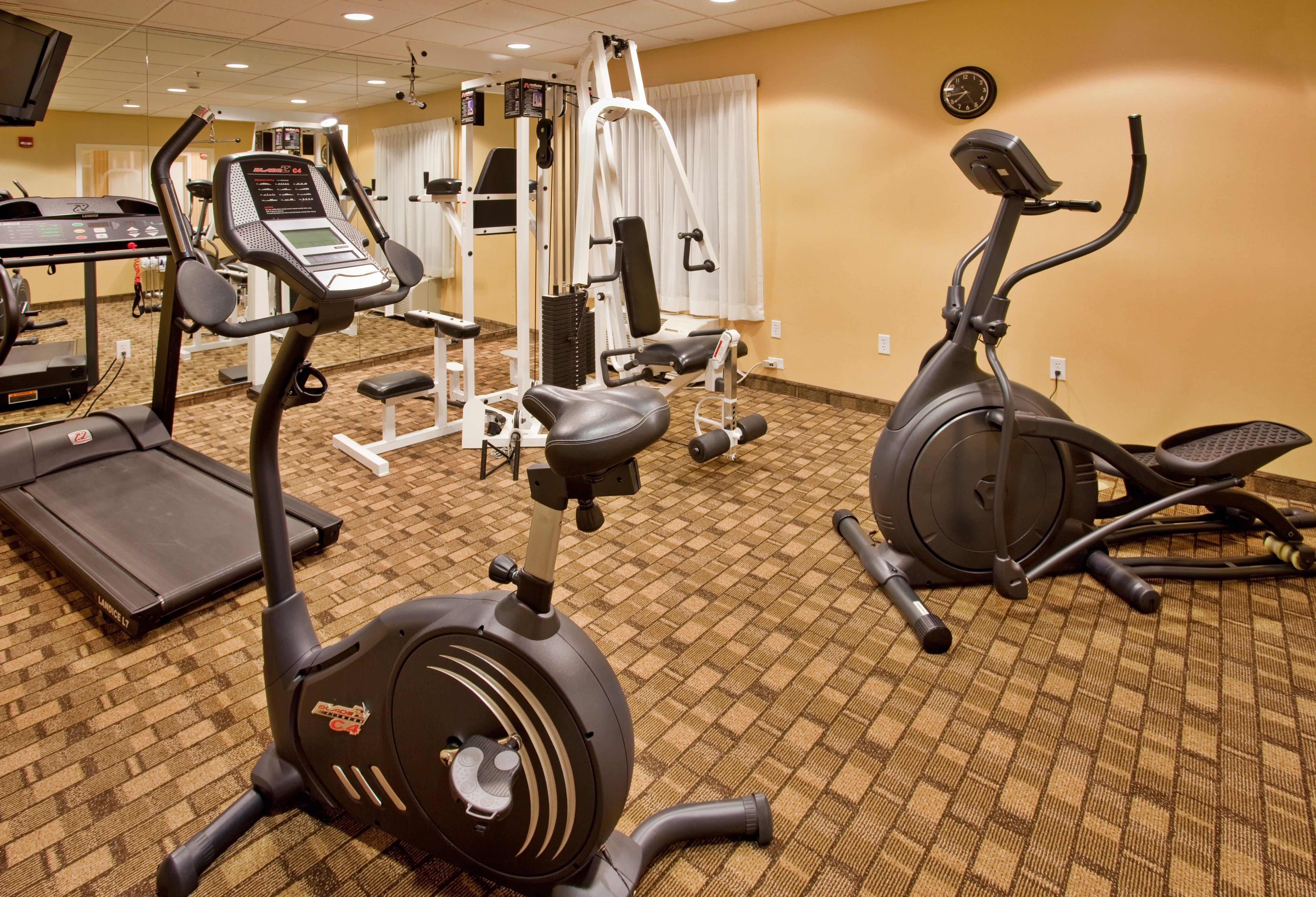 Holiday Inn Express Hotel & Suites Wichita Airport By Ihg מראה חיצוני תמונה